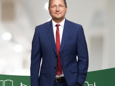 KINNISVARAMAAKLER AASTAST 2002