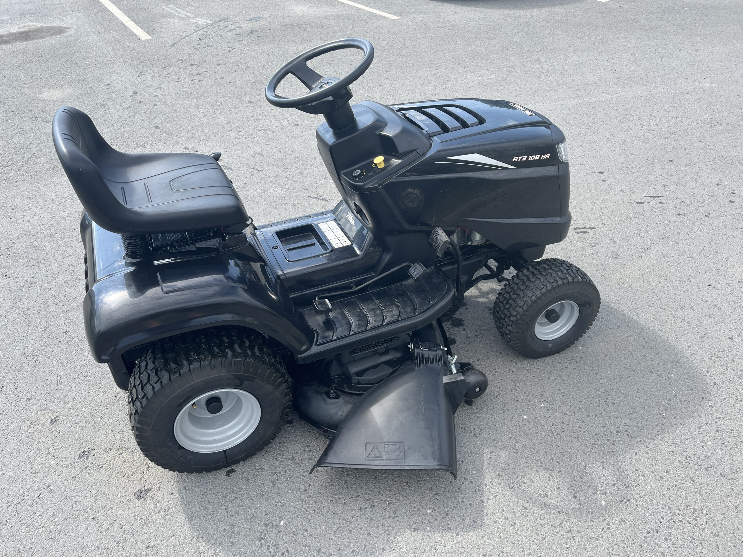 Murutraktori rent. Murutraktori haagisega rent. Трактор газонокосилка в аренду