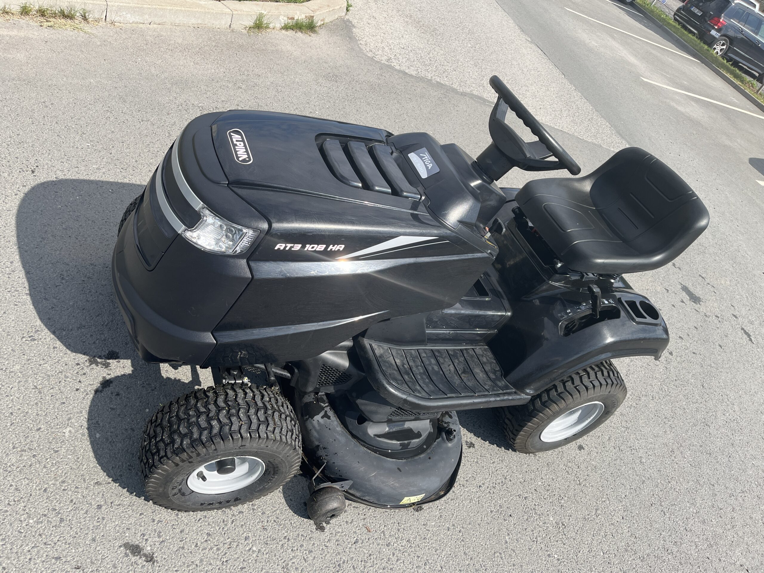 Murutraktori rent. Murutraktori haagisega rent. Трактор газонокосилка в аренду