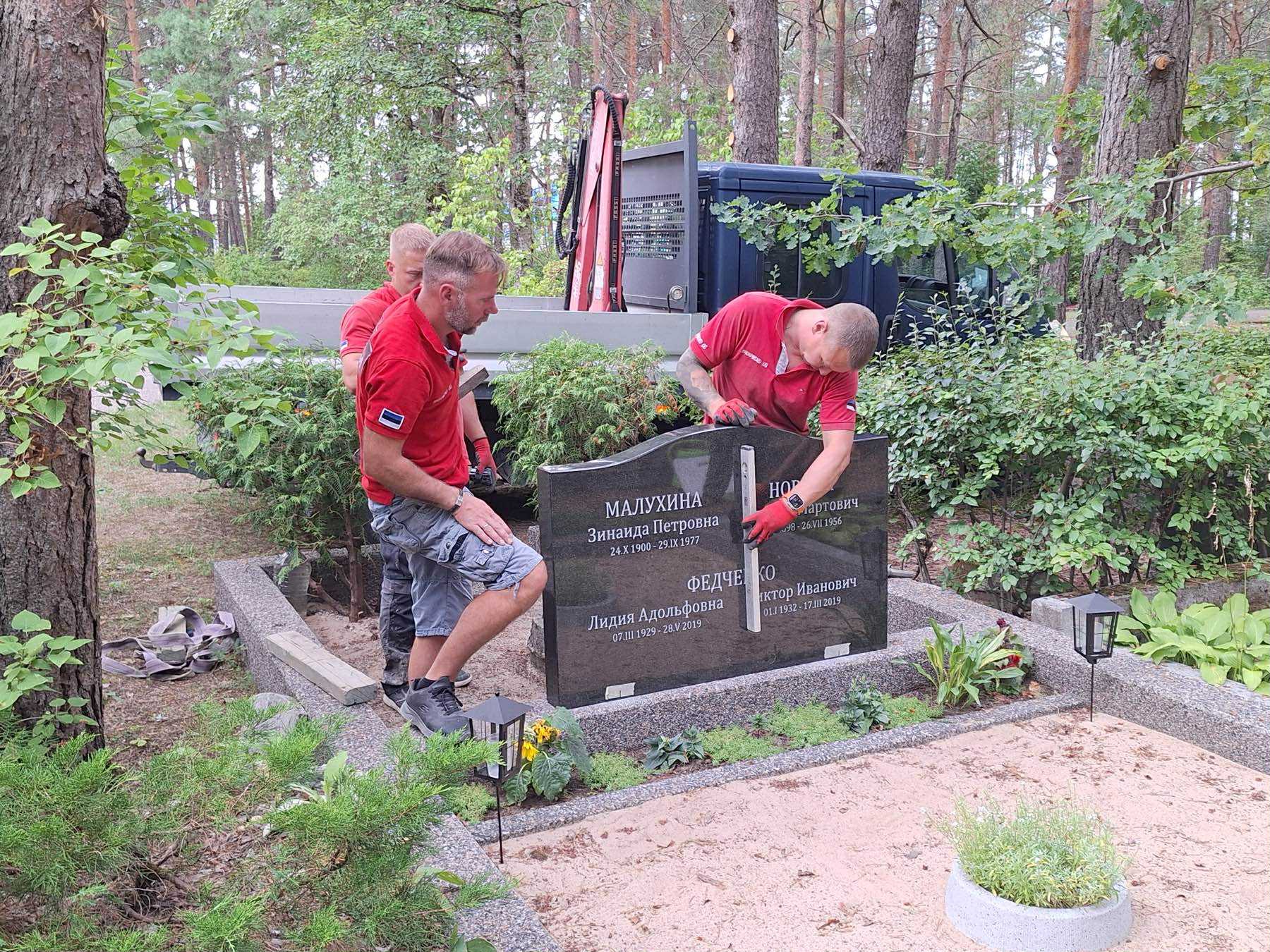 Kust alustada mälestuskoha kujundamist: nõuanded meistrilt, kellel on 25 aastat kogemust